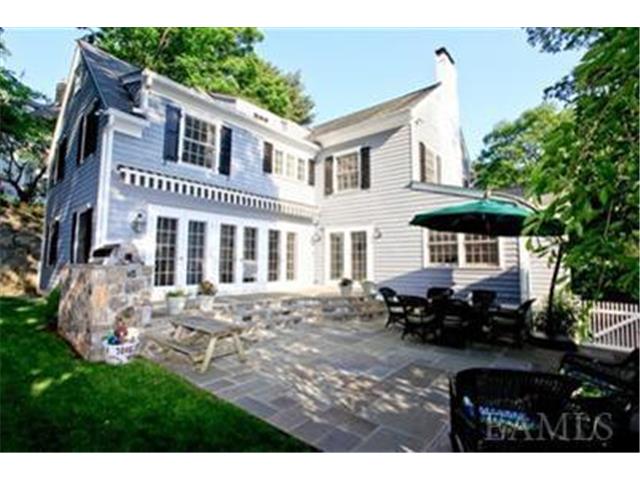 11 Seneca Street