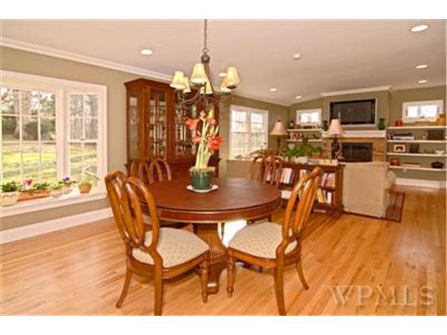 7 Iroquois Trail