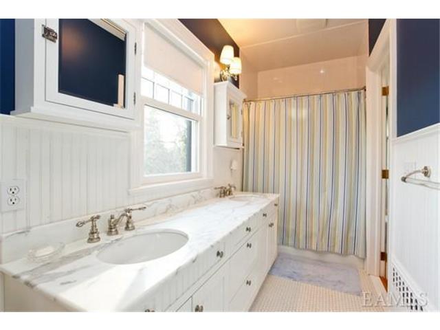 10 Dogwood Lane
