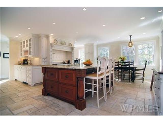 5 Holly Lane