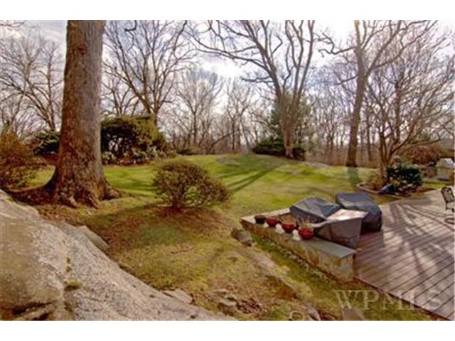 7 Iroquois Trail