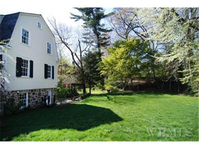 5 Holly Lane