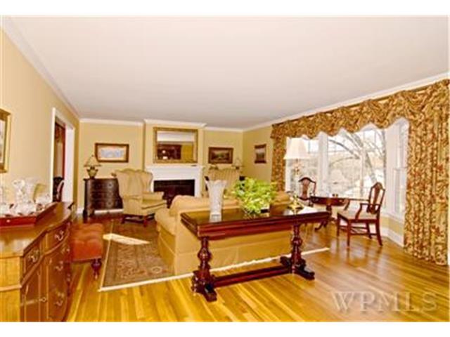 7 Iroquois Trail