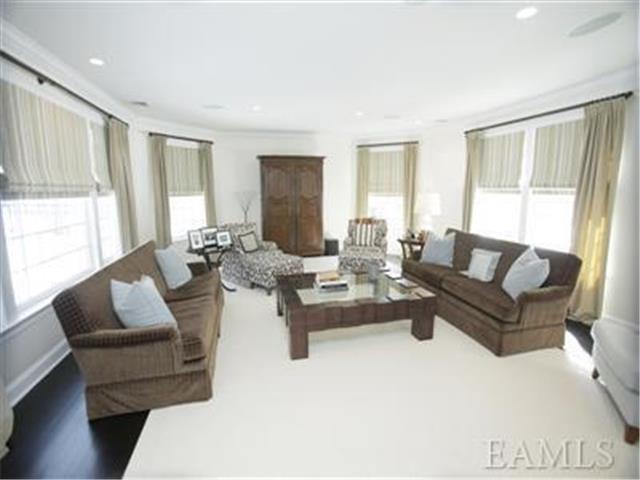 9 Seneca Trail