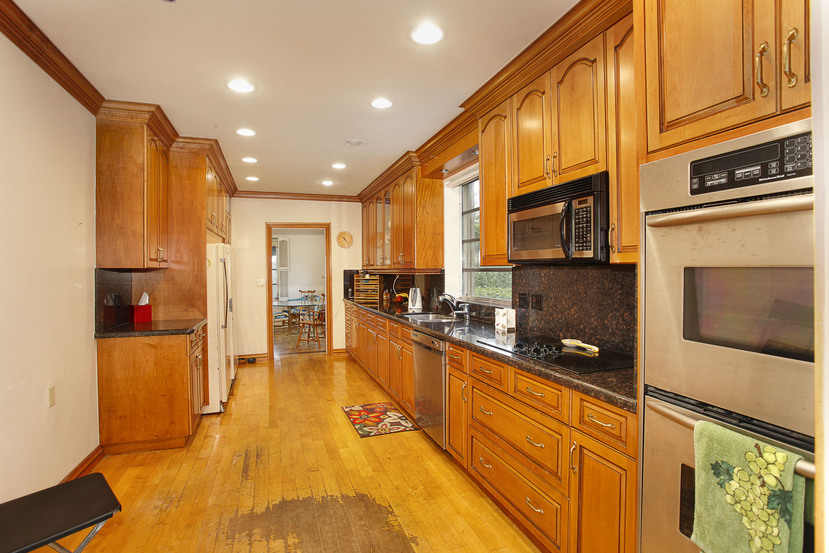 2485 N Meridian Ave