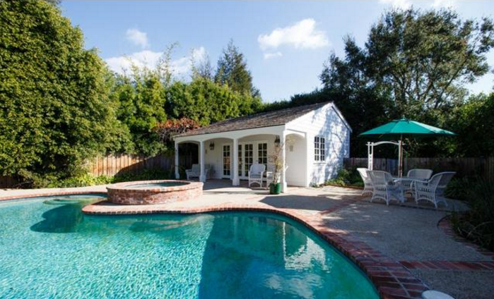 834 Greentree Road