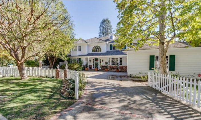 834 Greentree Road