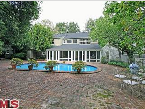 1047 Moraga Drive