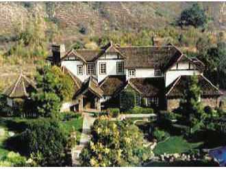 6085 Calle Camposeco