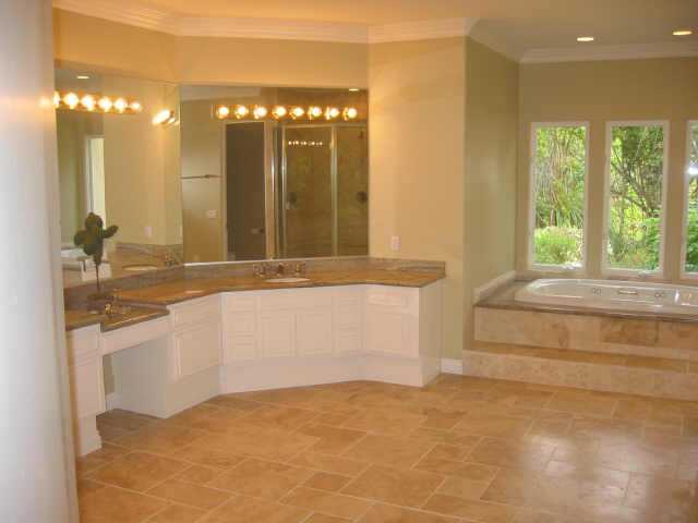 15136 Huntington Gate