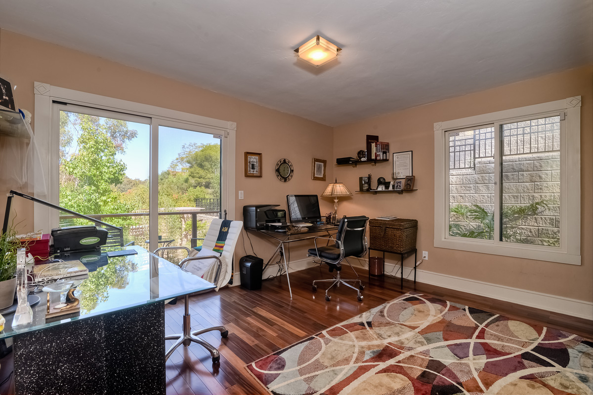 426 W Nutmeg Street