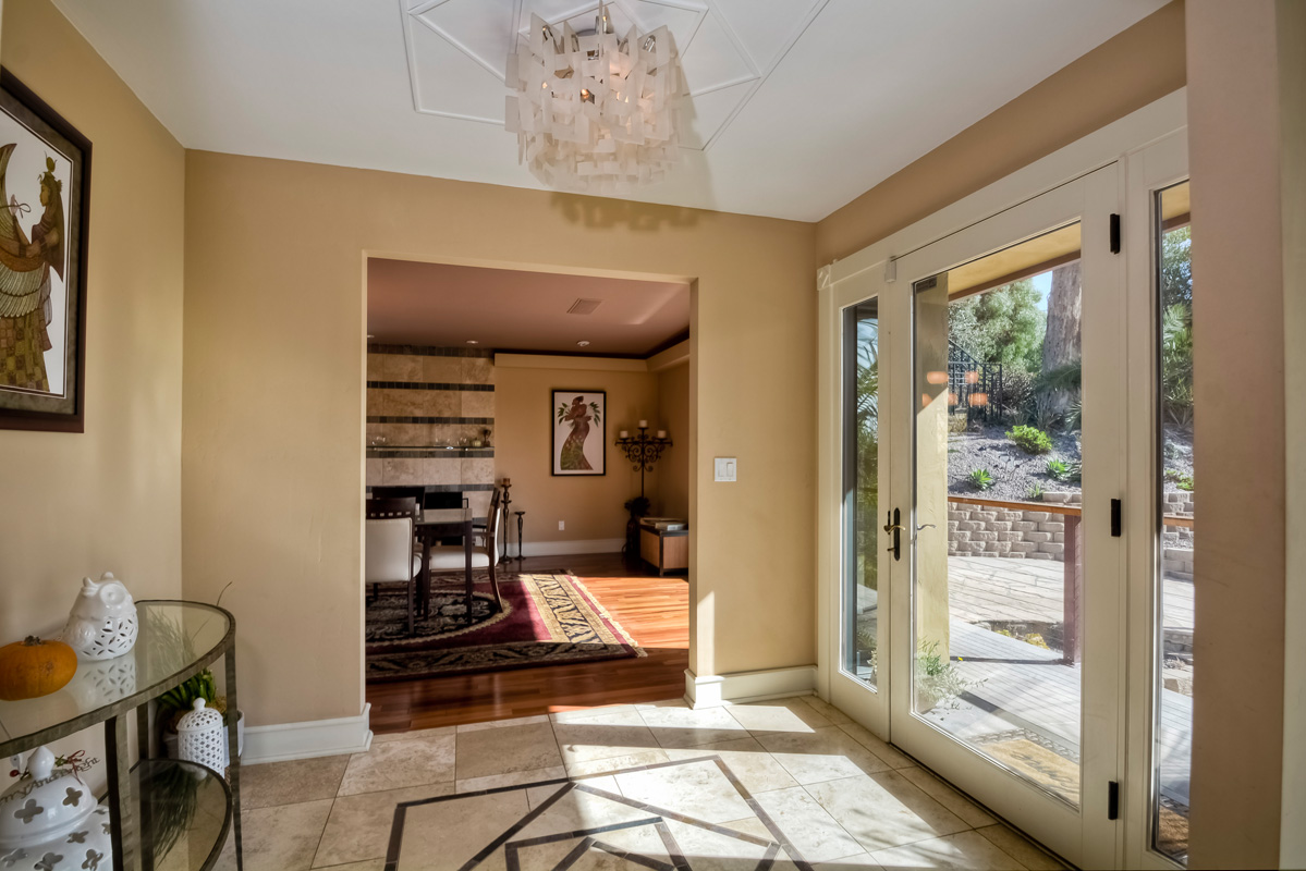 426 W Nutmeg Street