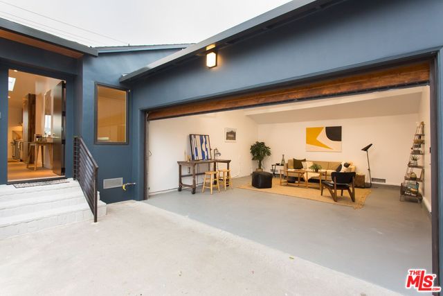 11466 SEGRELL WAY