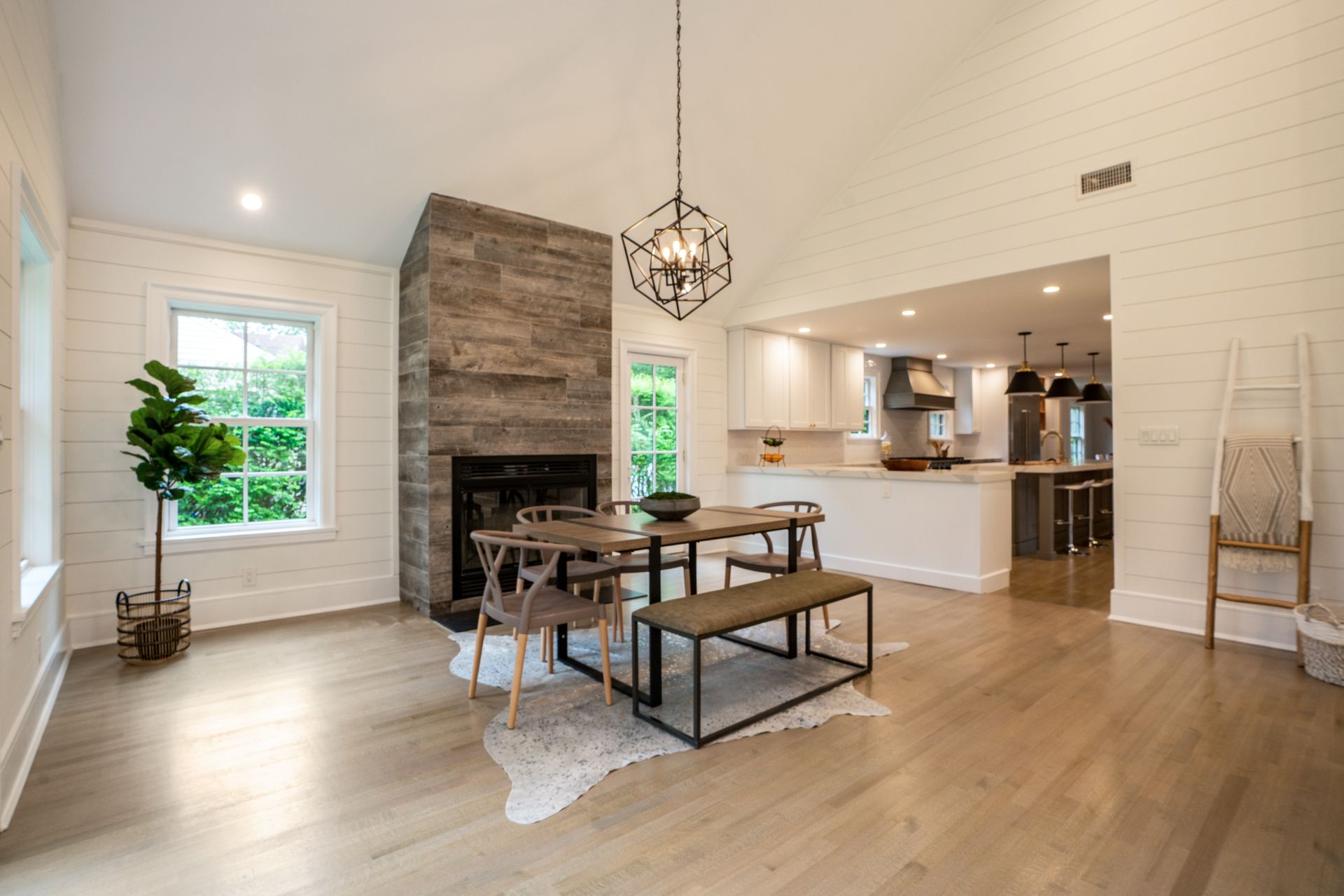 10 Mohegan Road
