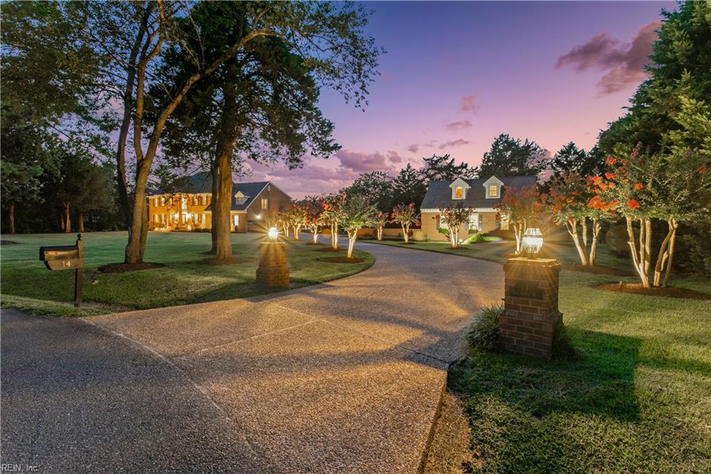 14 Twin Creek Road