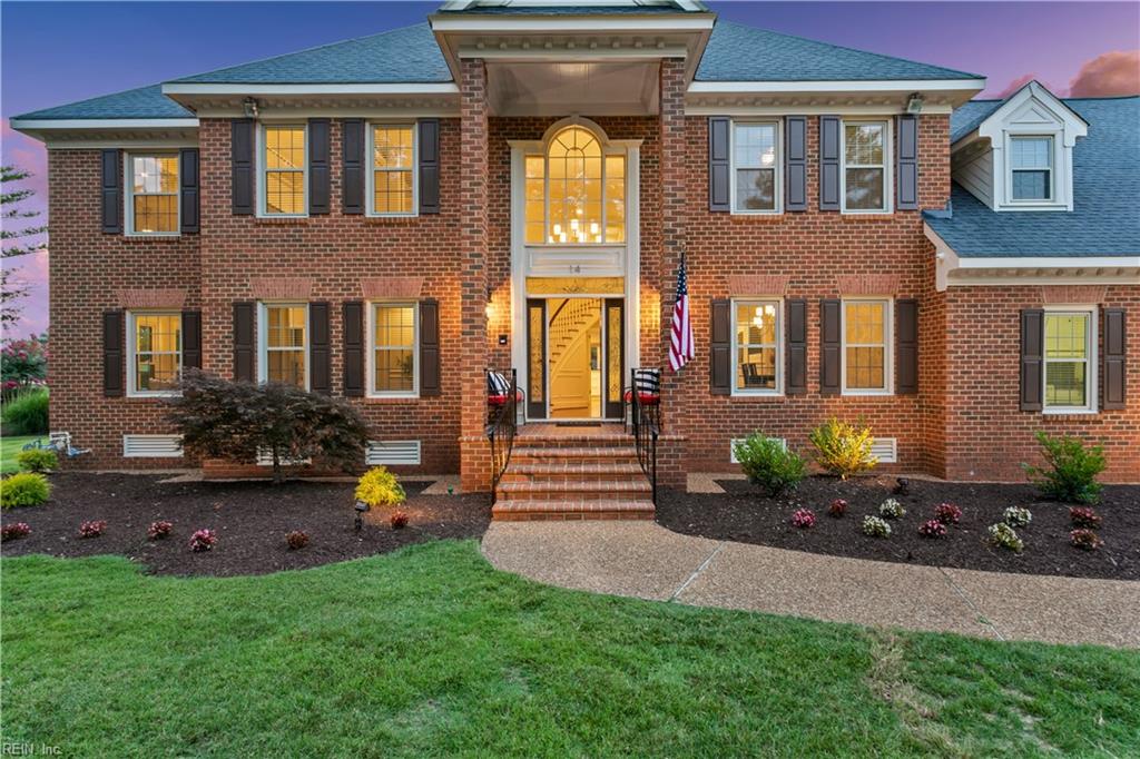 14 Twin Creek Road