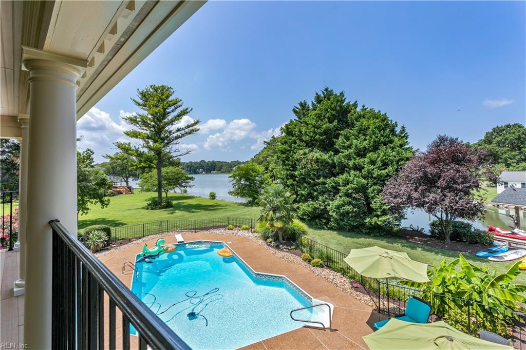 14 Twin Creek Road