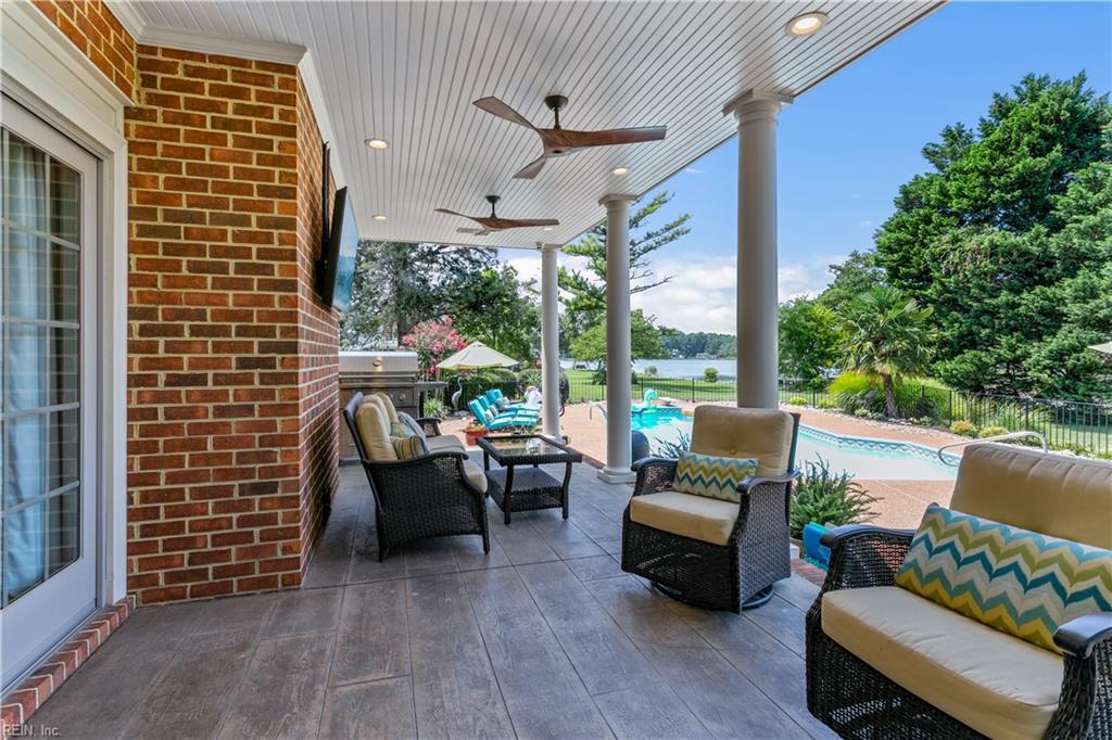 14 Twin Creek Road