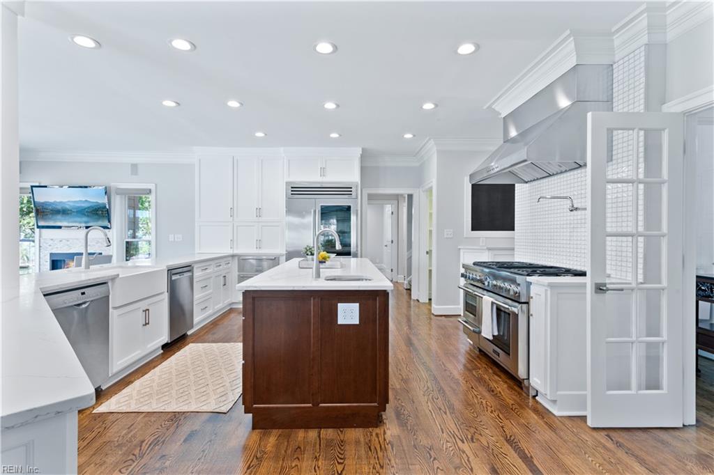 14 Twin Creek Road