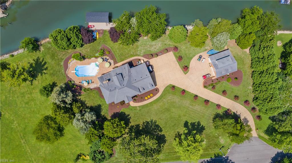 14 Twin Creek Road