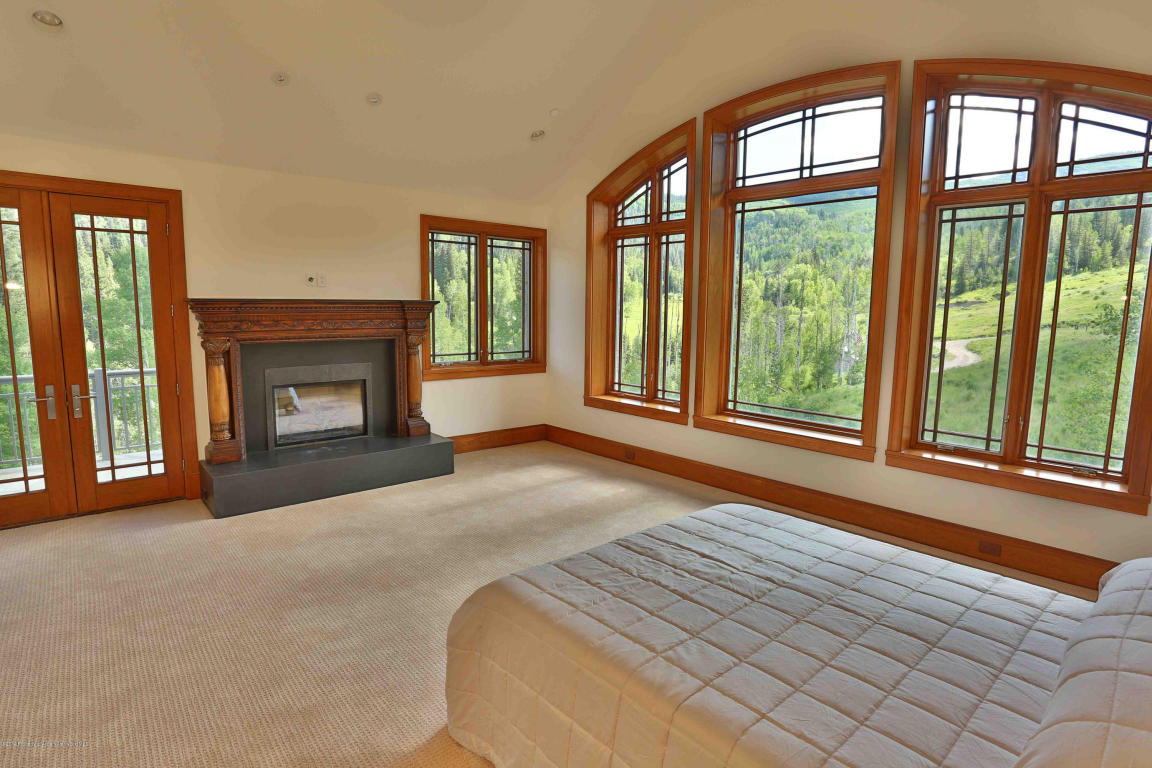 6889 Capitol Creek