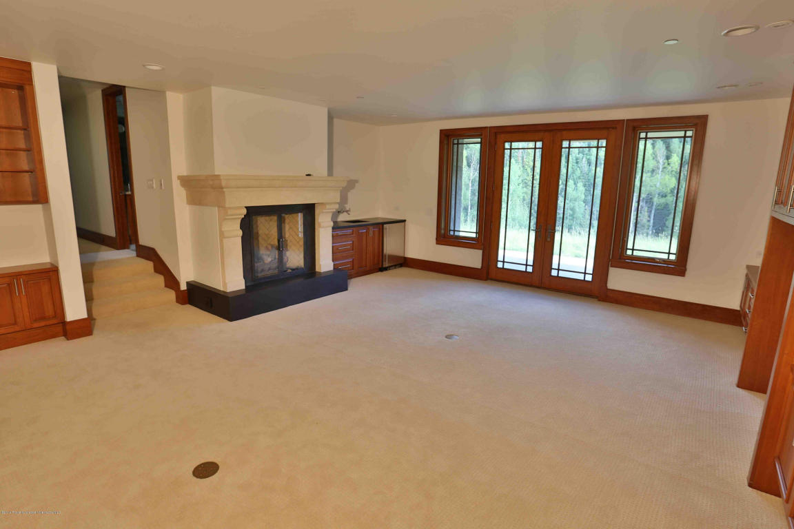 6889 Capitol Creek