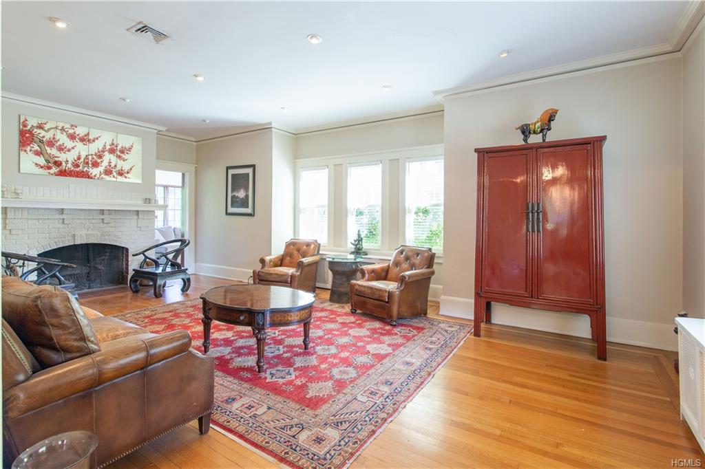 48 Benedict Place