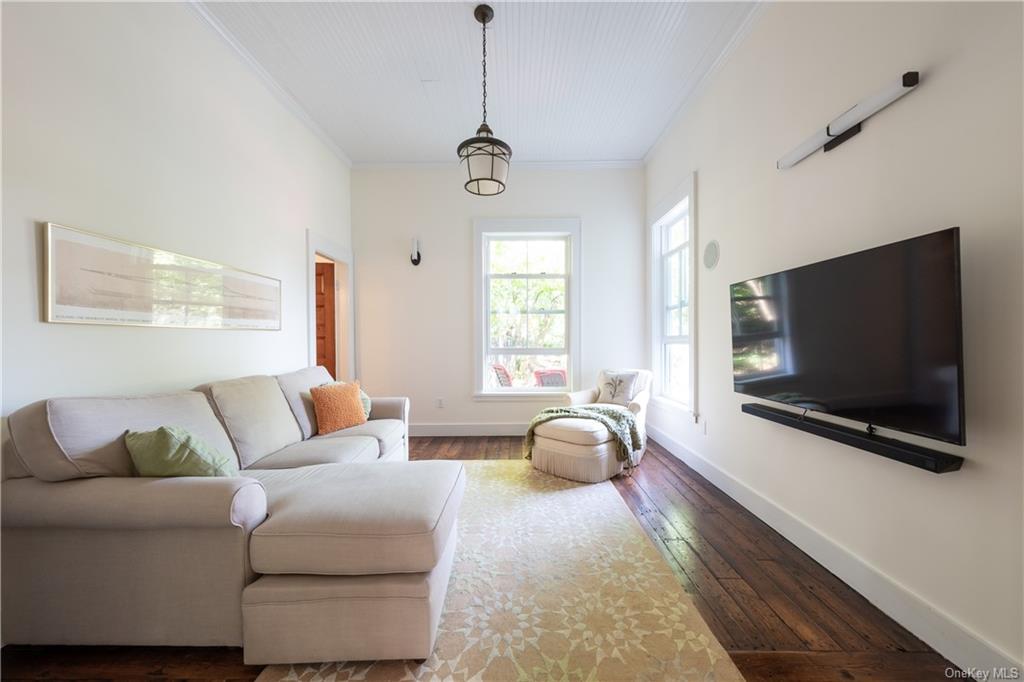 525 Wynnewood Road