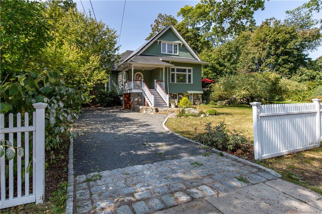 525 Wynnewood Road