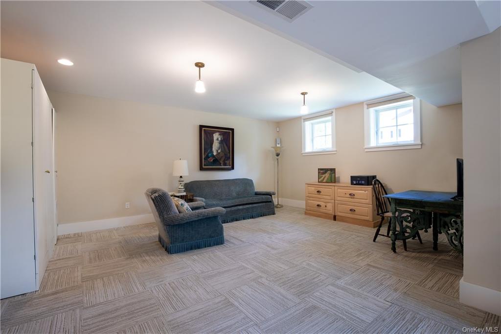 525 Wynnewood Road
