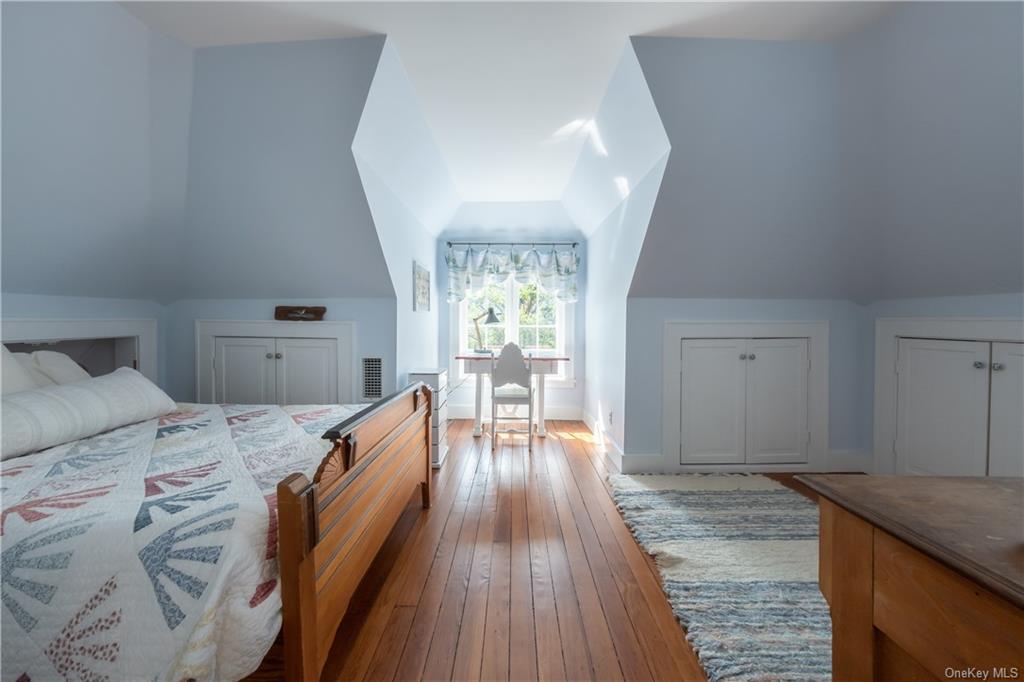 525 Wynnewood Road
