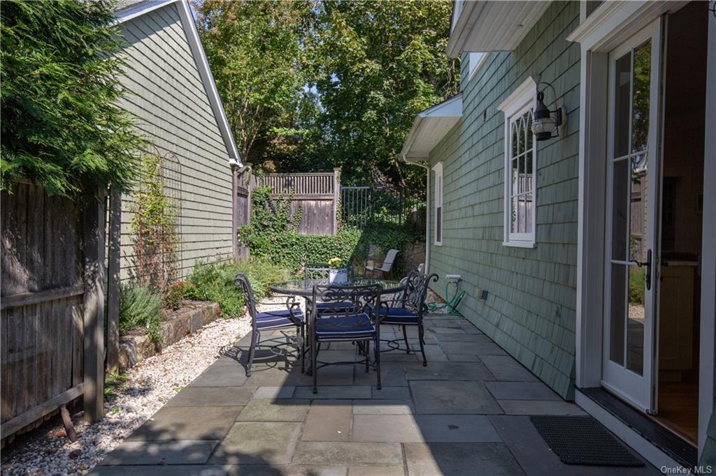 525 Wynnewood Road