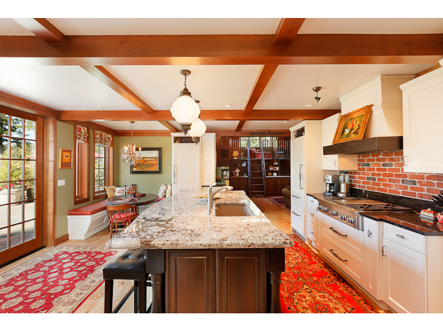 16715 Phantom Bluff Court