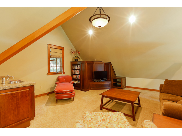 16715 Phantom Bluff Court