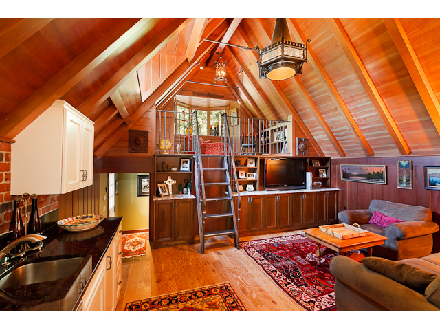 16715 Phantom Bluff Court
