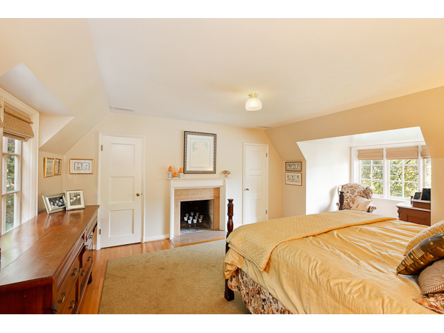 16715 Phantom Bluff Court