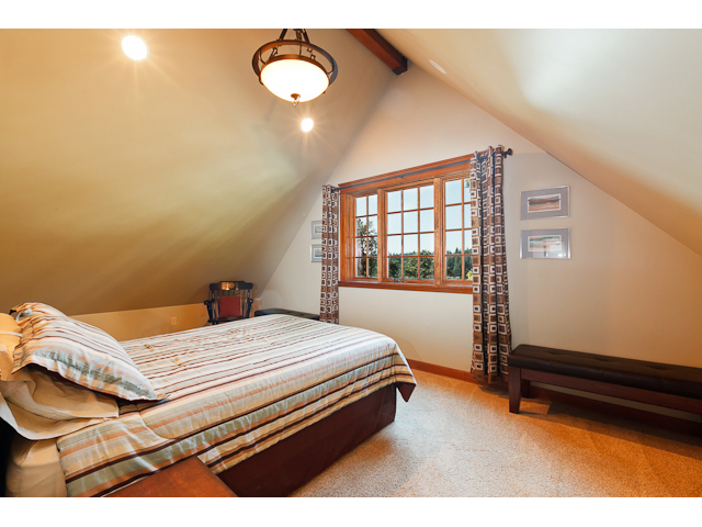 16715 Phantom Bluff Court