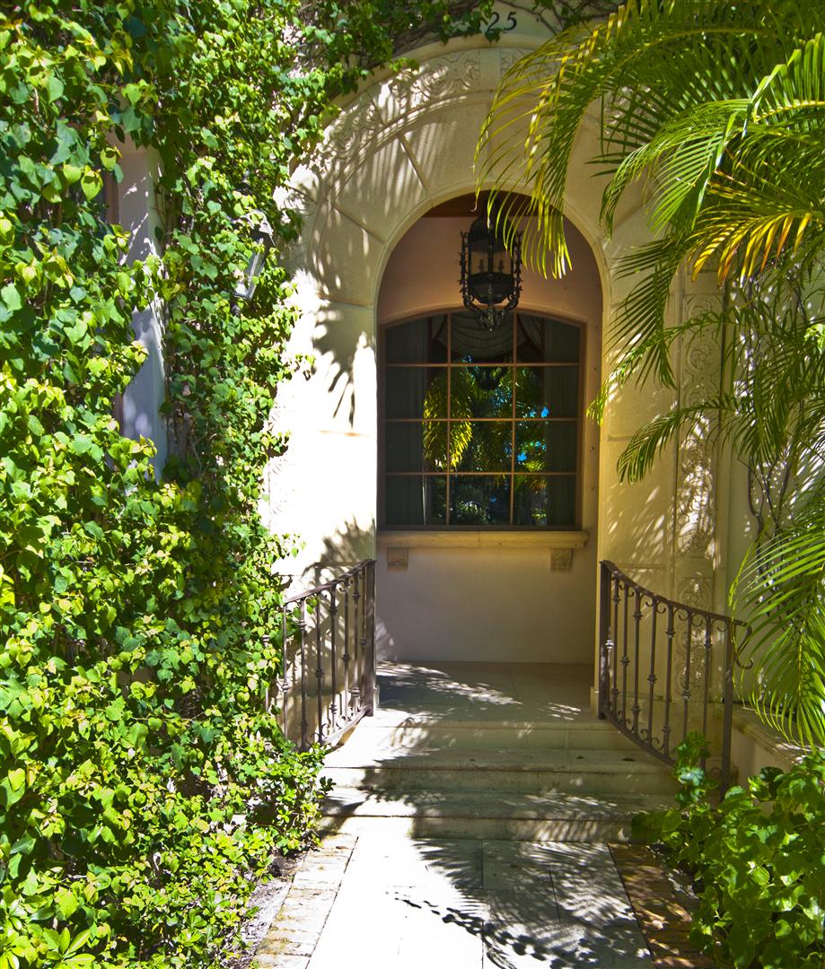 325 Brazilian Avenue