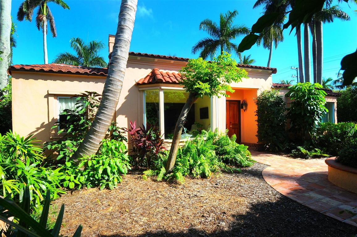 301 Brazilian Avenue
