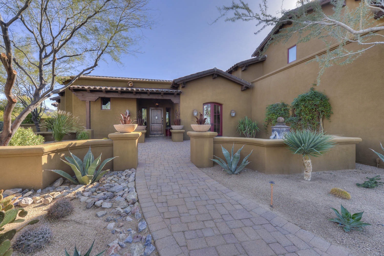 9290 E  Thompson Peak Pkwy 423