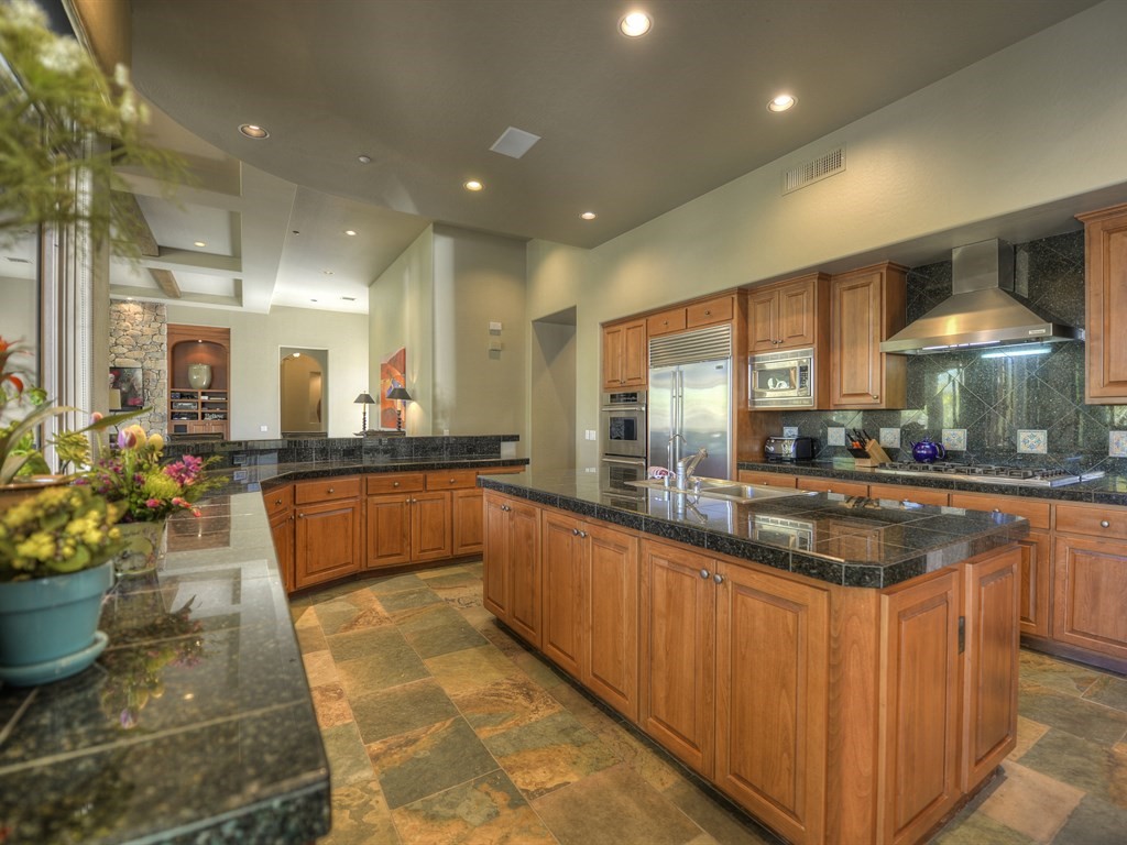 9290 E  Thompson Peak Pkwy 142