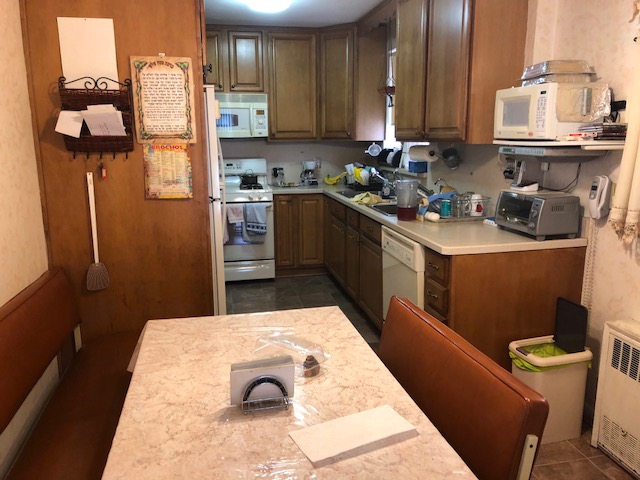 463 East 9th 3 Family - Close to All Call Jack 917-288-4001