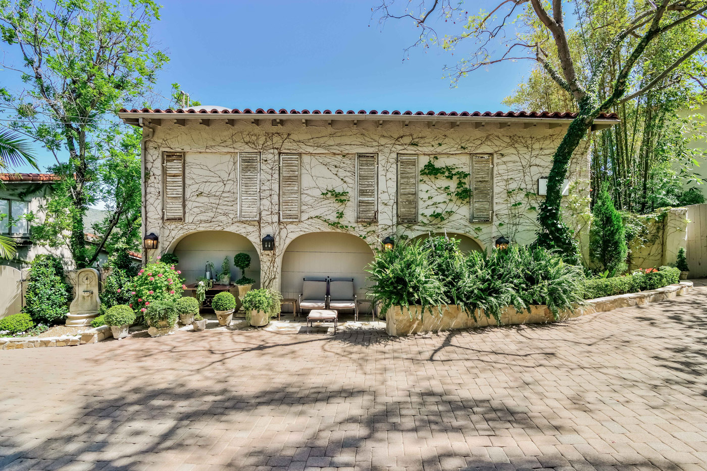 1364 Angelo Drive