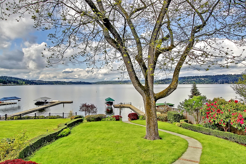 4058 W, Lake Sammamish Pkwy SE