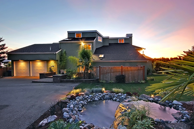 273 E Lake Sammamish Shore Lane NE