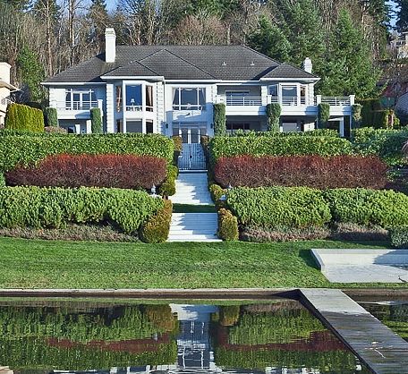 1913 E Lk Sammamish Place SE