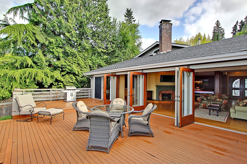 4058 W, Lake Sammamish Pkwy SE