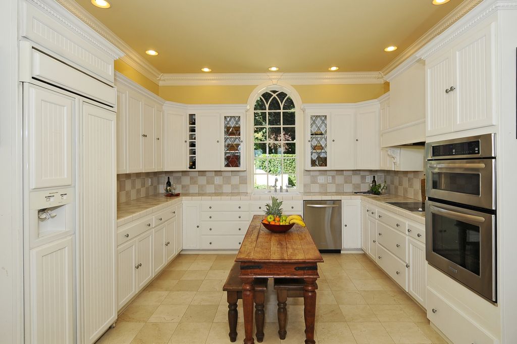 4215 E. Lake Sammamish Shore Lane SE