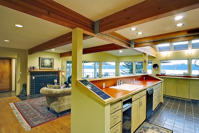273 E Lake Sammamish Shore Lane NE