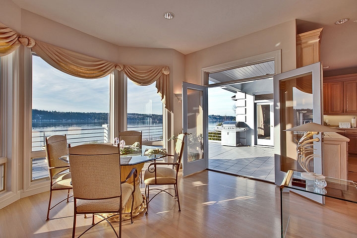 1913 E Lk Sammamish Place SE